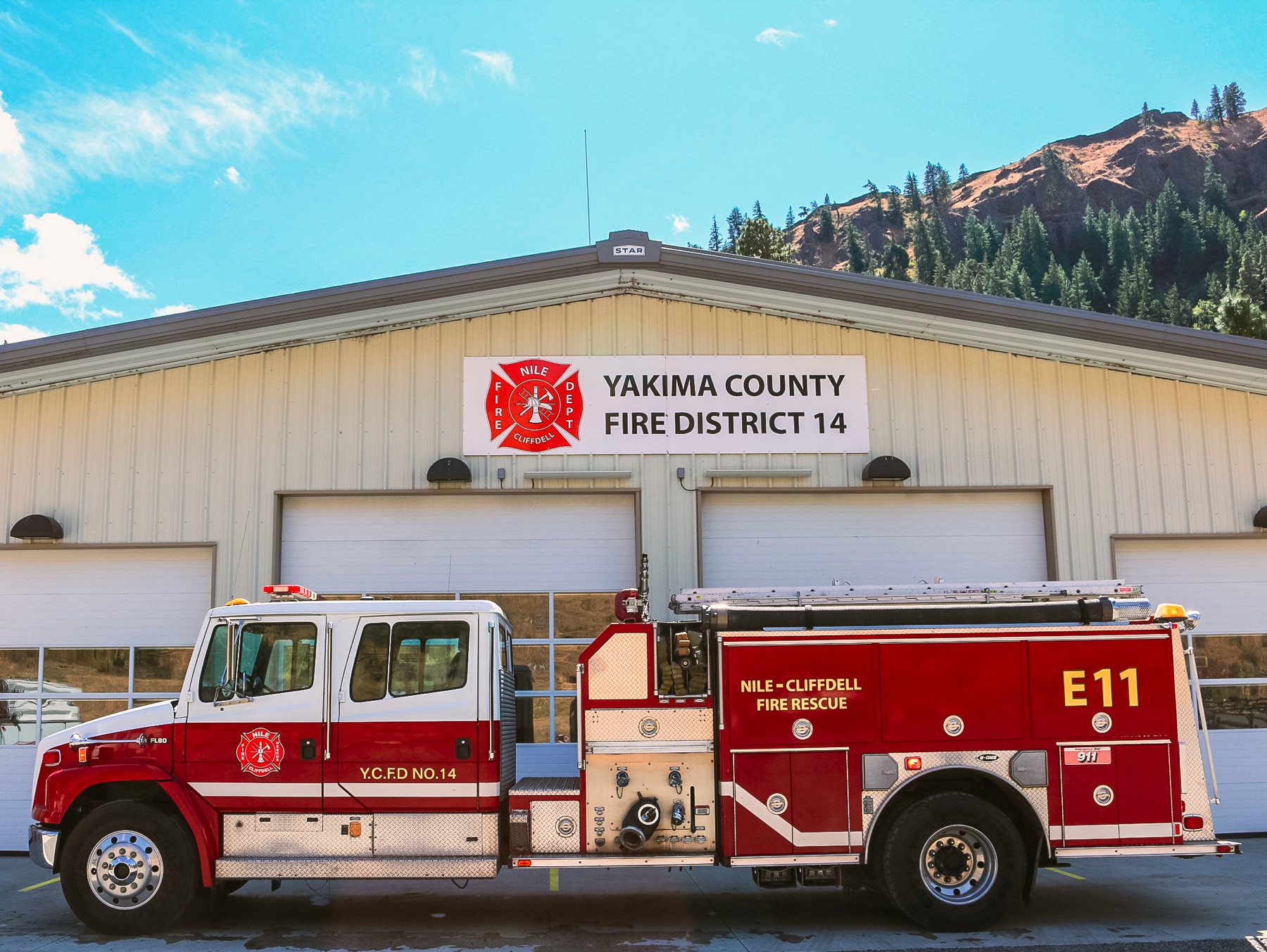 Engine 11 posed outside Yakima County Fire District 14